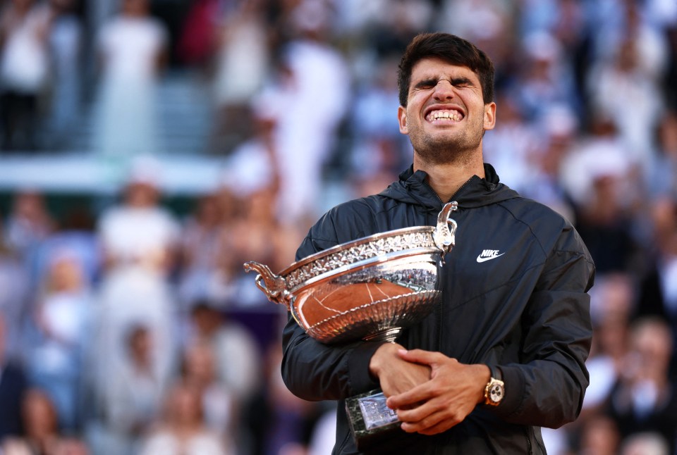 You are currently viewing How to watch 2025 French Open: UK TV channel and live stream details as Carlos Alcaraz and Iga Swiatek defend at Roland Garros