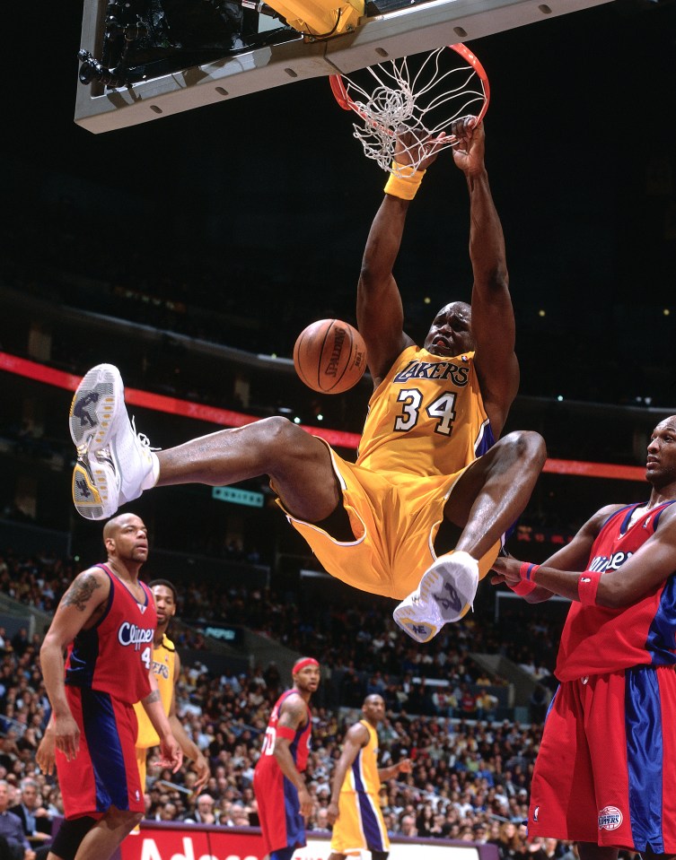 You are currently viewing Shaq caused NBA rule change with unstoppable show of dominance that destroyed equipment