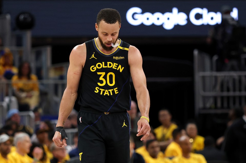 You are currently viewing ‘You’re going home’ – Steph Curry consoles heartbroken son after Game 6 loss and issues warning to teammates