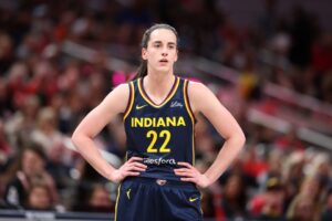 Read more about the article Caitlin Clark’s boyfriend slams officials in since deleted tweet after Fever star makes history in defeat