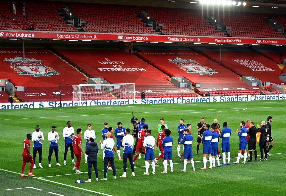 You are currently viewing ‘I regret it’ – Chelsea gave Liverpool guard of honour but ‘one title’ dig caused chaos