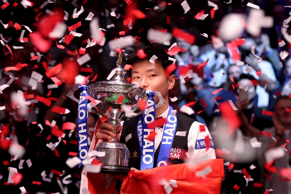 You are currently viewing ‘Get behind him’ – Mark Williams tips Zhao Xintong to become snooker’s Luke Littler in gracious interview