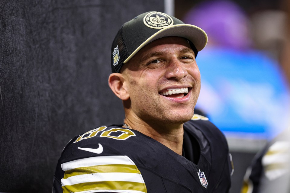 You are currently viewing I’m iconic $82m NFL tight end turned adrenaline junkie who’s about to row 1,000km across Arctic Ocean