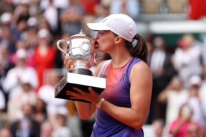 Read more about the article French Open Women’s Final LIVE: UK start time, schedule, location and how to watch showpiece Roland Garros match