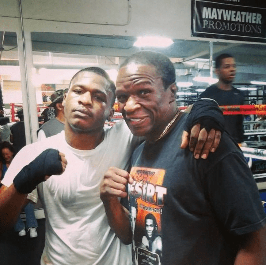 You are currently viewing Floyd Mayweather has little-known undefeated boxing brother who mysteriously cut career short