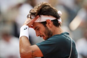 Read more about the article ‘Double standards’ – French Open star avoids big punishment for act that saw Novak Djokovic get disqualified