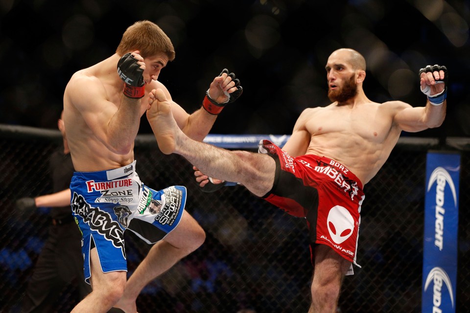 Read more about the article Jon Jones admits he was knocked out in sparring by forgotten UFC star who retired at 27