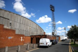 Read more about the article Abandoned ex-EFL stadium now overgrown with weeds after 85 years as iconic home