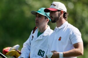 Read more about the article LIV Golf sign player who went viral for urinating in creek at Augusta National