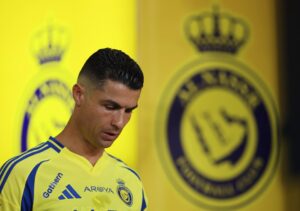 Read more about the article ‘We need him’ – Premier League legend urges ex-club to sign Cristiano Ronaldo
