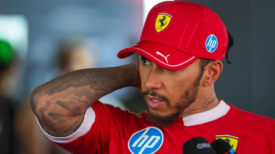 You are currently viewing ‘Not for the cameras’ – Lewis Hamilton issues private apology to reporter after frustrated interview