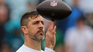 Read more about the article Aaron Rodgers’ Steelers decision is $30m ego move and doesn’t move Super Bowl needle for him or Mike Tomlin