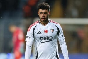 Read more about the article Alex Oxlade-Chamberlain ‘offered’ shock return to English football this summer