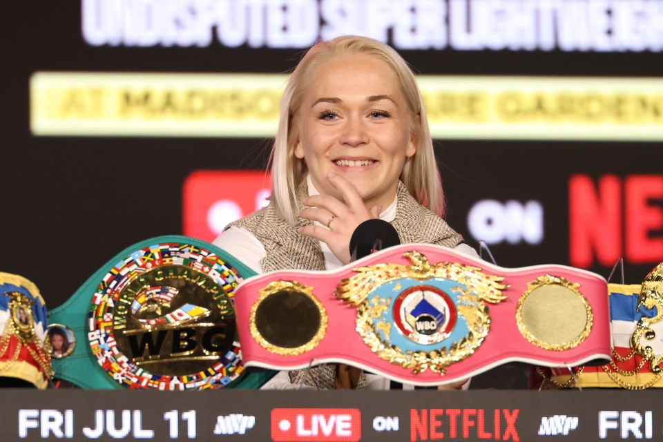 Read more about the article World champion replaced on Katie Taylor vs Amanda Serrano undercard after discovering she is pregnant