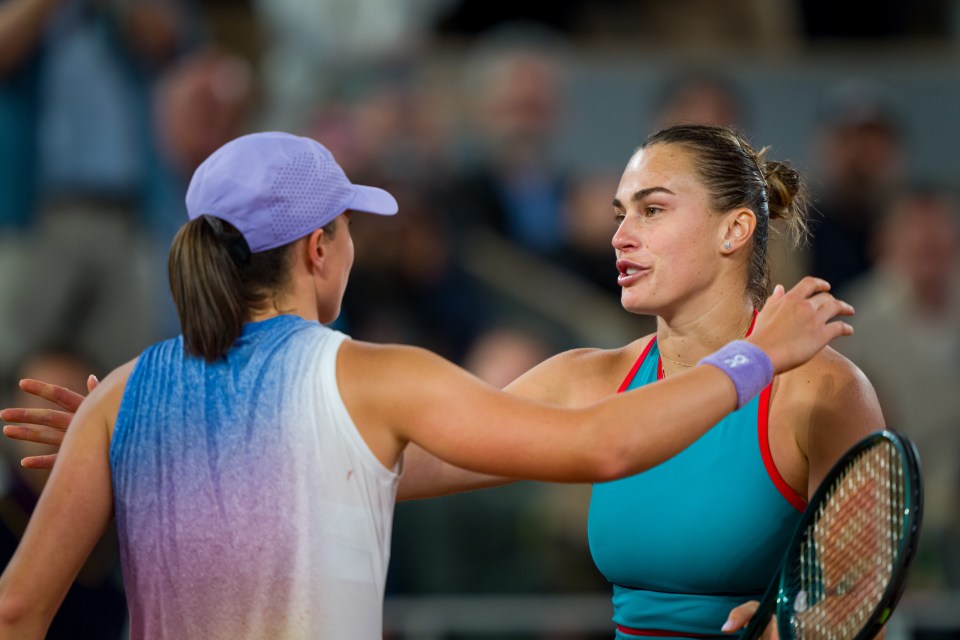 Read more about the article Aryna Sabalenka denies Iga Swiatek stunning record to set up 12-year French Open first