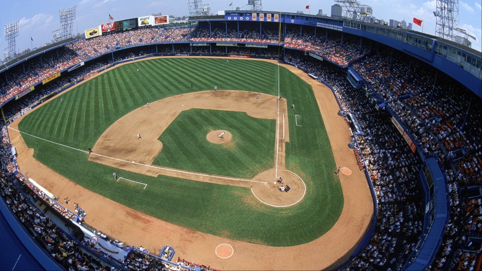 Read more about the article Beloved ballpark that opened same week Titanic sank saw tragedy of its own when NFL player died on field